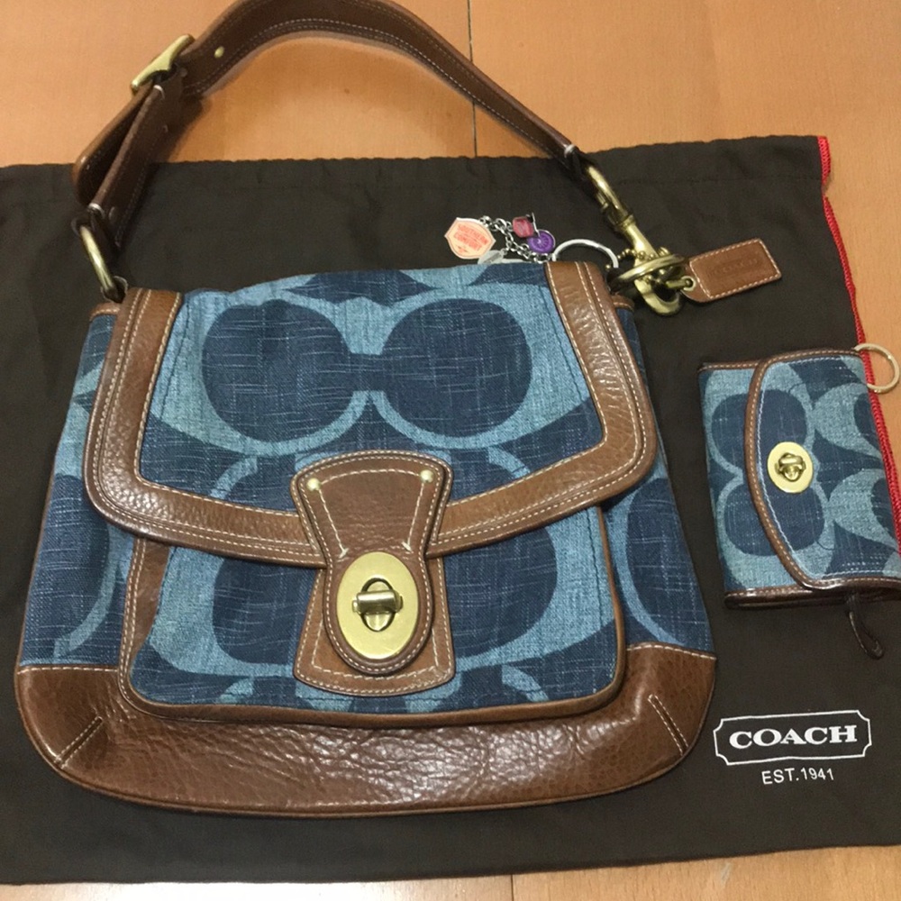 Coach shoulder bag
